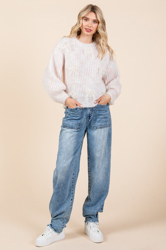 Melina® | Gruby sweter z dzianiny z haftowaną kokardką