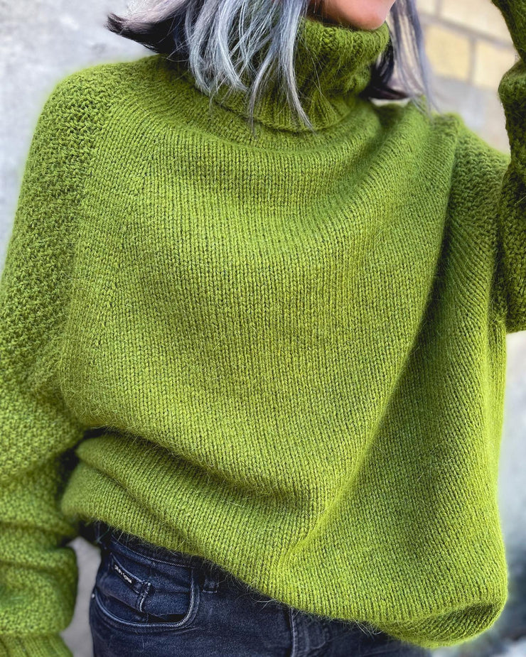 Oversizowy sweter z dzianiny z golfem Grass Green