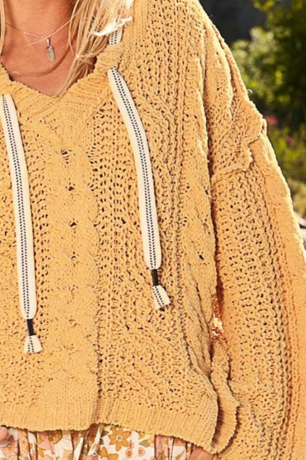 Alba® | Sweter warkoczowy z warkoczem szenilowym i kapturem