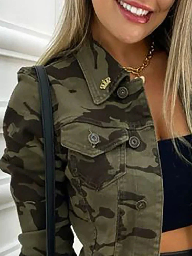 Mia® | Stylowa kurtka w kamuflażu