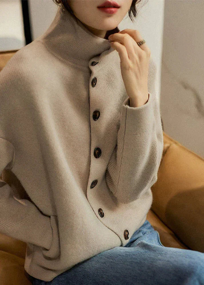 Alazne® | Sweter z golfem, zapinany na guziki