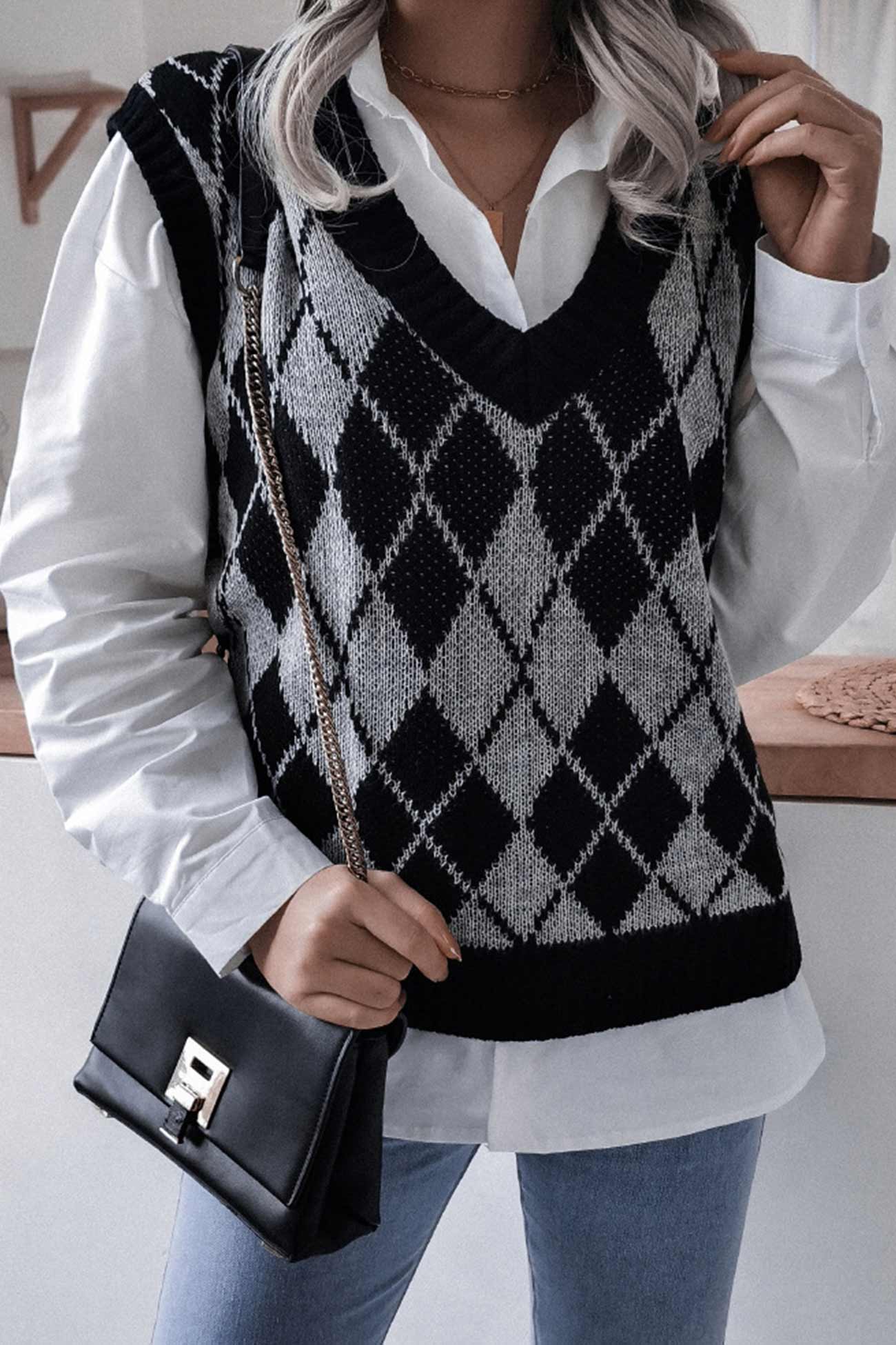 Milena® | Dzianinowy top w kratkę z dekoltem w kształcie litery V