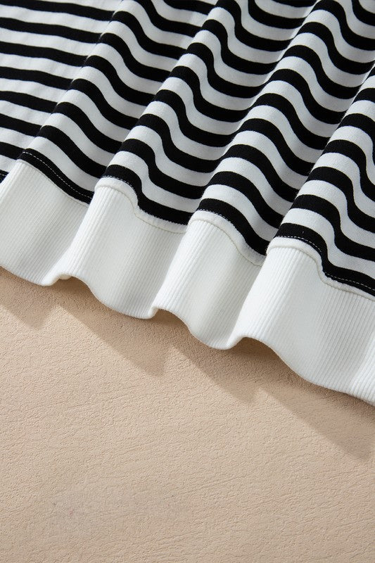 Mia® | Bluza oversize w paski z okrągłym dekoltem i wzorem z blokami kolorów