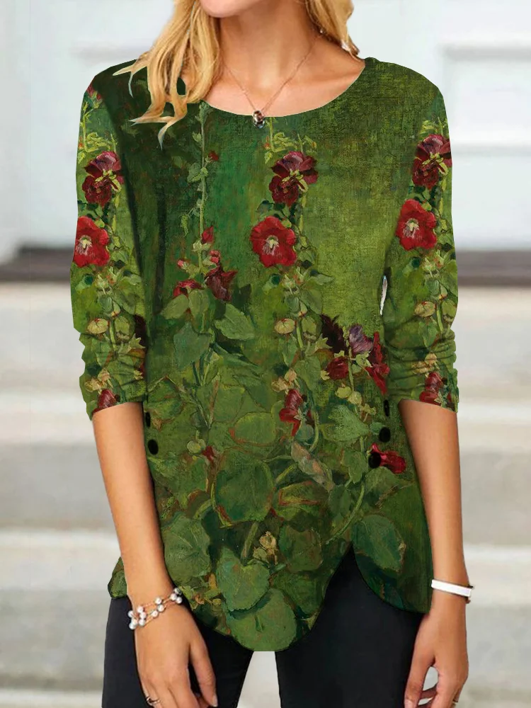 T-shirt z rozcięciem i zapięciem na guziki oraz nadrukiem Hollyhocks