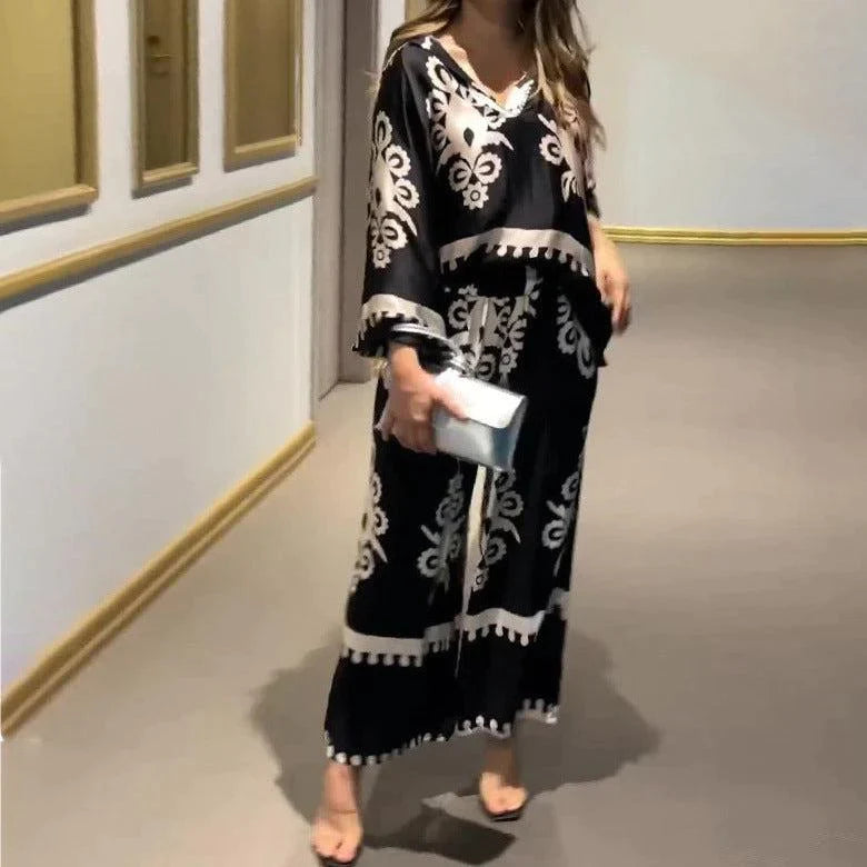 Charlotte - Popularny dwuczęściowy zestaw z dekoltem w serek