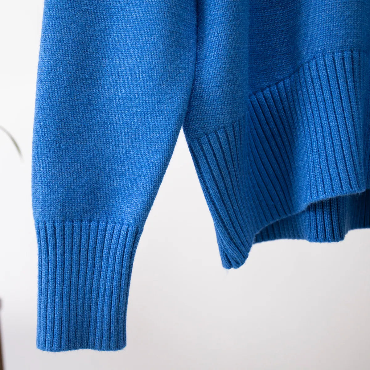 Elisa® | Swobodny i zrelaksowany zimowy sweter