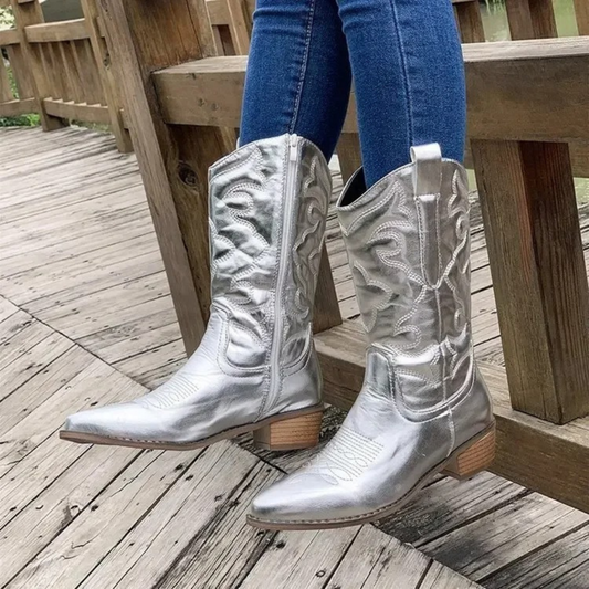 Miranda® | Szpiczaste kowbojskie buty damskie wykonane z białej skóry