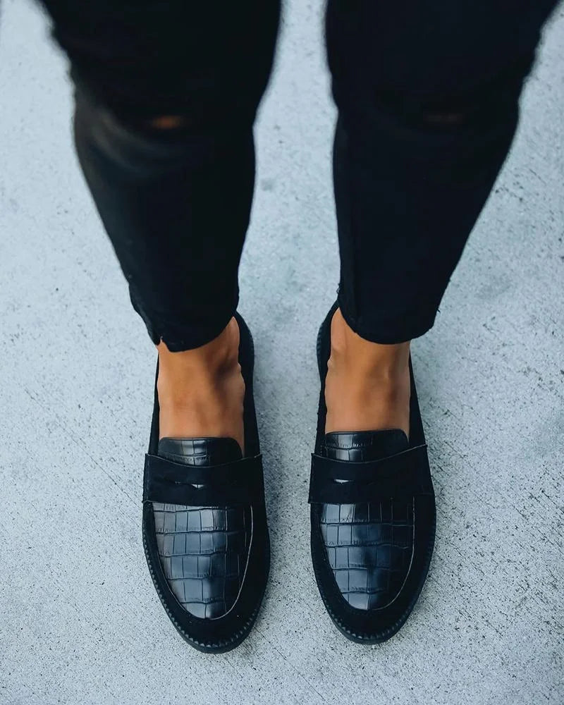 Adora® | Swobodne i stylowe ubranie ogólne