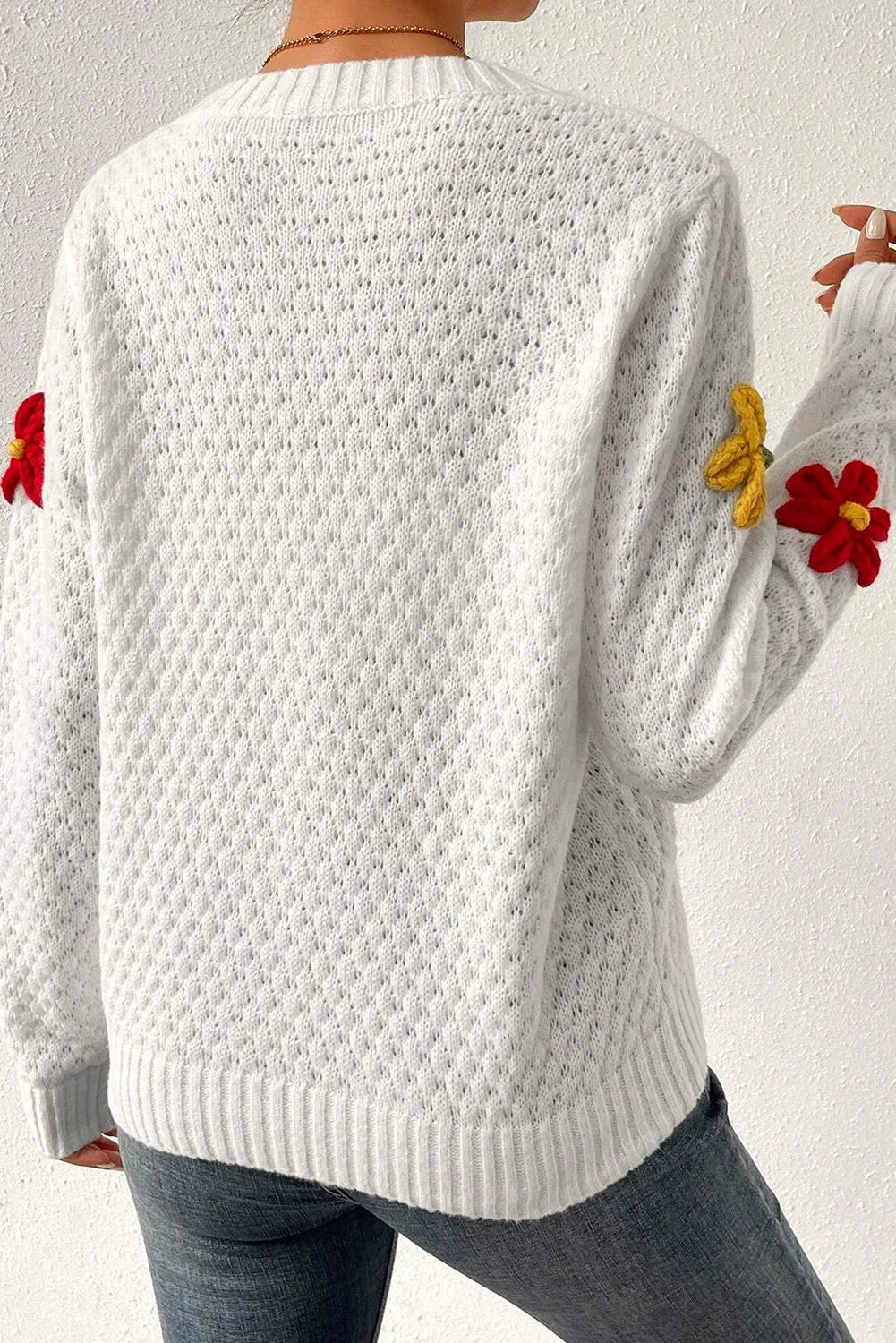 Mia® | Sweter z szydełkowanym kwiatowym dekoltem