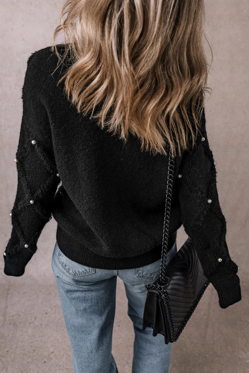 Adina® | Sweter z długim rękawem i okrągłym dekoltem z perłowymi detalami