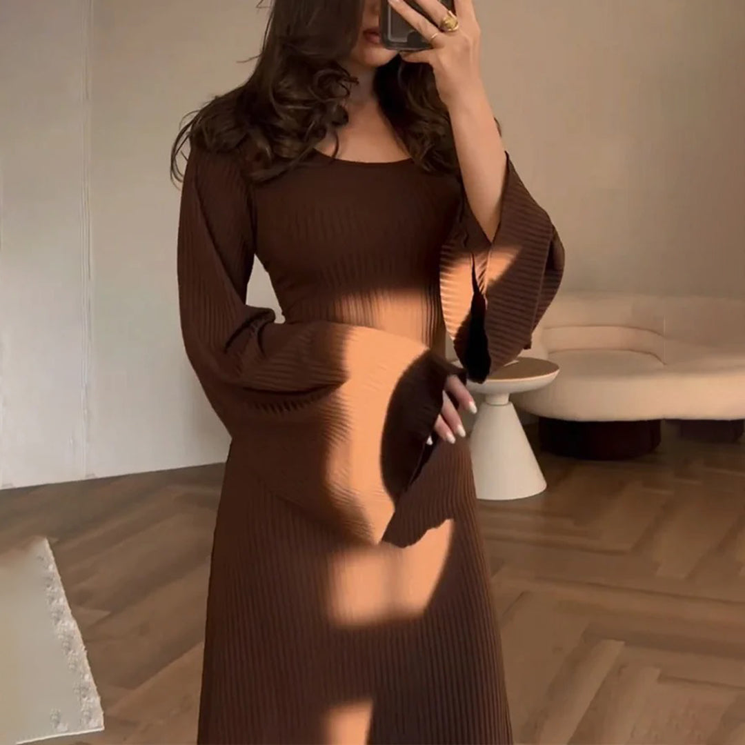 Laia® | Szykowna i uniwersalna sukienka zimowa