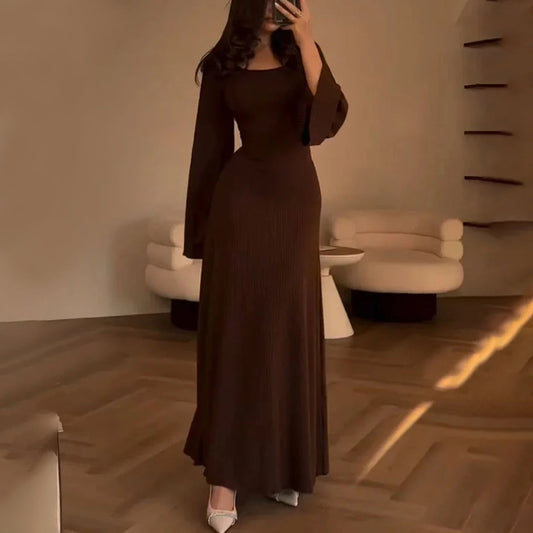 Laia® | Szykowna i uniwersalna sukienka zimowa