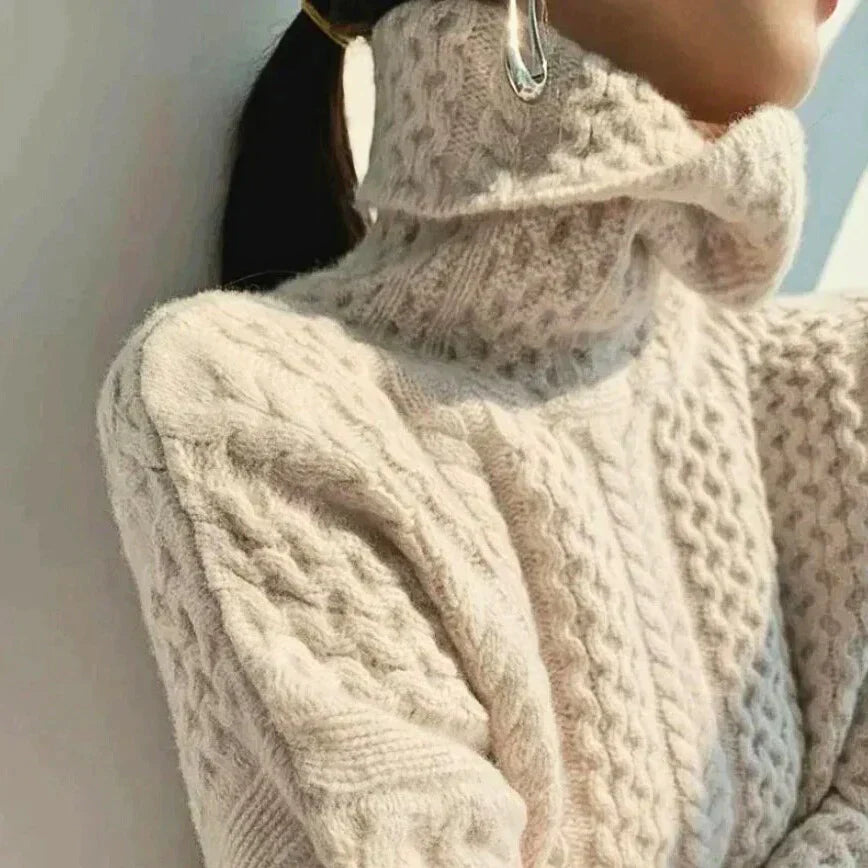 Adriana® | Sweter z golfem