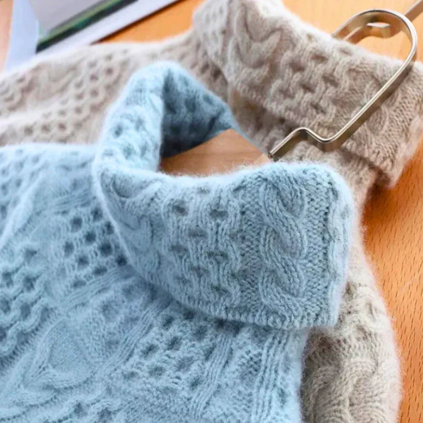 Adriana® | Sweter z golfem
