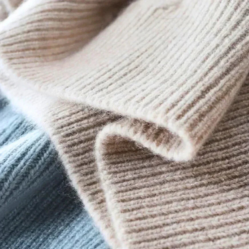 Adriana® | Sweter z golfem