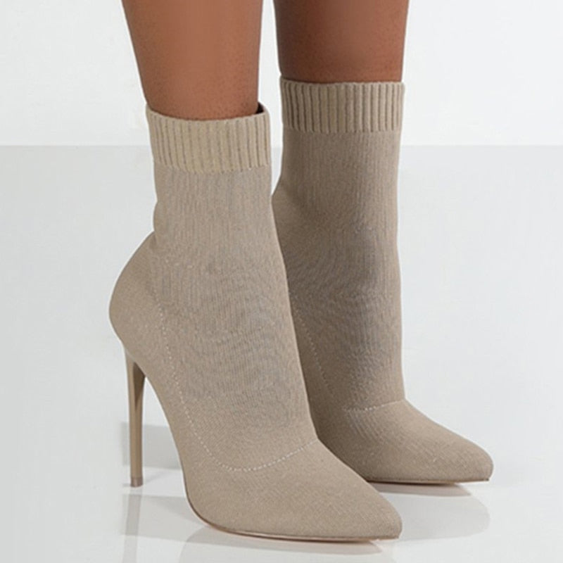 Abigail® | Wszechstronne i zapewniające wsparcie buty ortopedyczne.