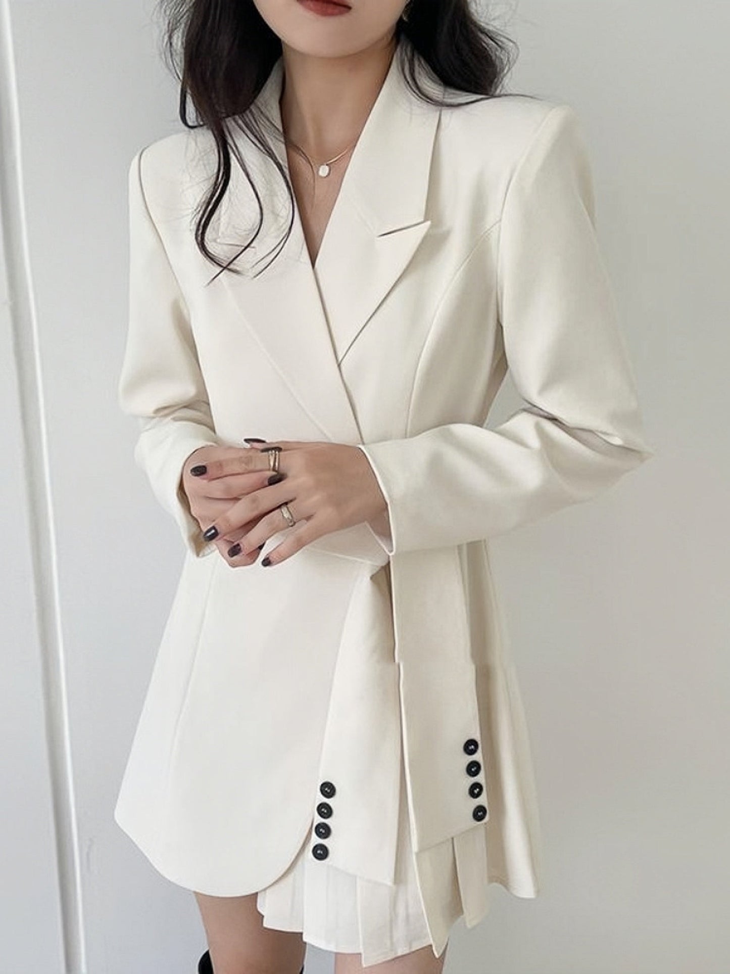 Aino® | Krawiec -Wykonana i elegancka sukienka zimowa