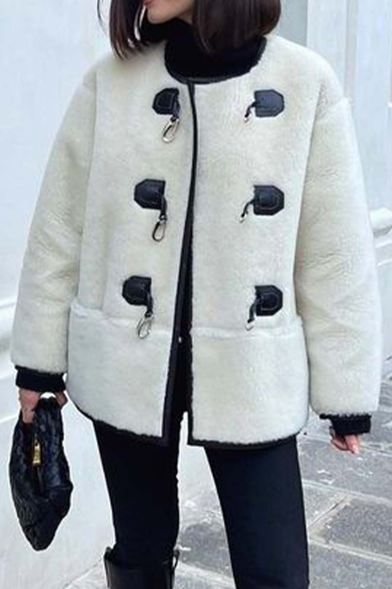 Milagros® | Pluszowa kurtka z okrągłym dekoltem i metalowymi guzikami