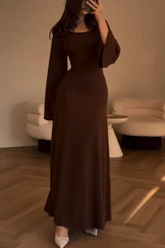 Alba® | Elegancka dzianinowa sukienka z wiązanym paskiem