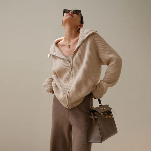 Alba® | Stylowy sweterek zapinany na luźny zamek