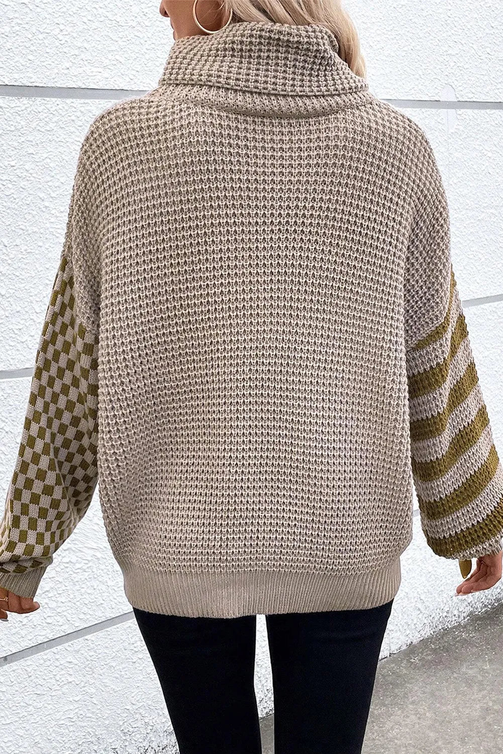 Agnieszka® | Sweter z golfem w kratkę i długimi rękawami
