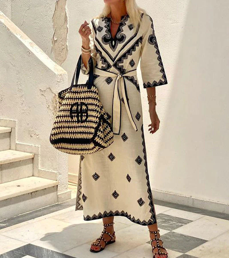Kaftan z barokową obwódką i nadrukiem